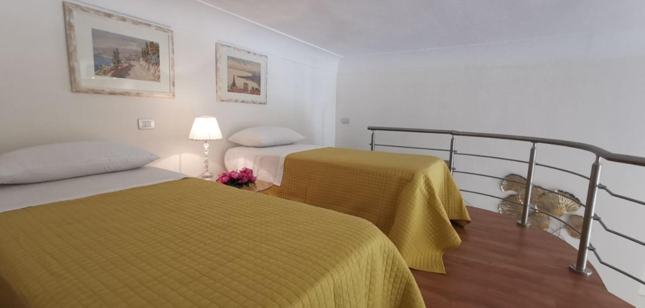Luxury Apartment Carmen N 2 Centro Storico Di Таормина Екстериор снимка